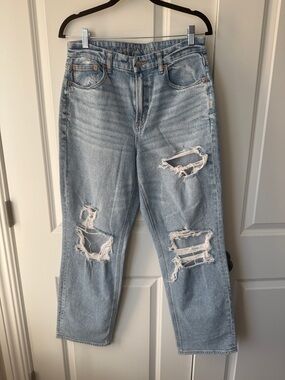 American Eagle high rise curvy 90s straight distressed jeans 10 regular
